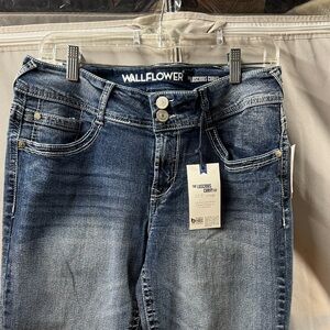 Wallflower Women's Dark Blue Ankle Jeans